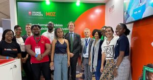 NL Youth Ambassador Jurriaan Middelhoff visits Orange Corners Mozambique & Angola